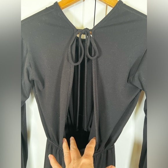 Lulus | NWOT | Long Sleeve | Open Back | Short | Romper | Black | XS‎ - Picture 5 of 7